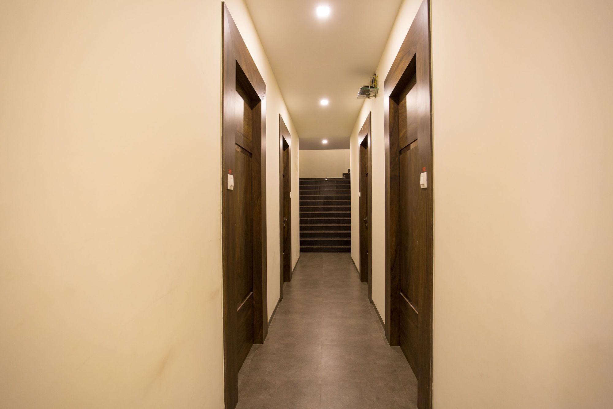 Oyo 7156 Hill View Residency Hotel Navi Mumbai Exterior photo